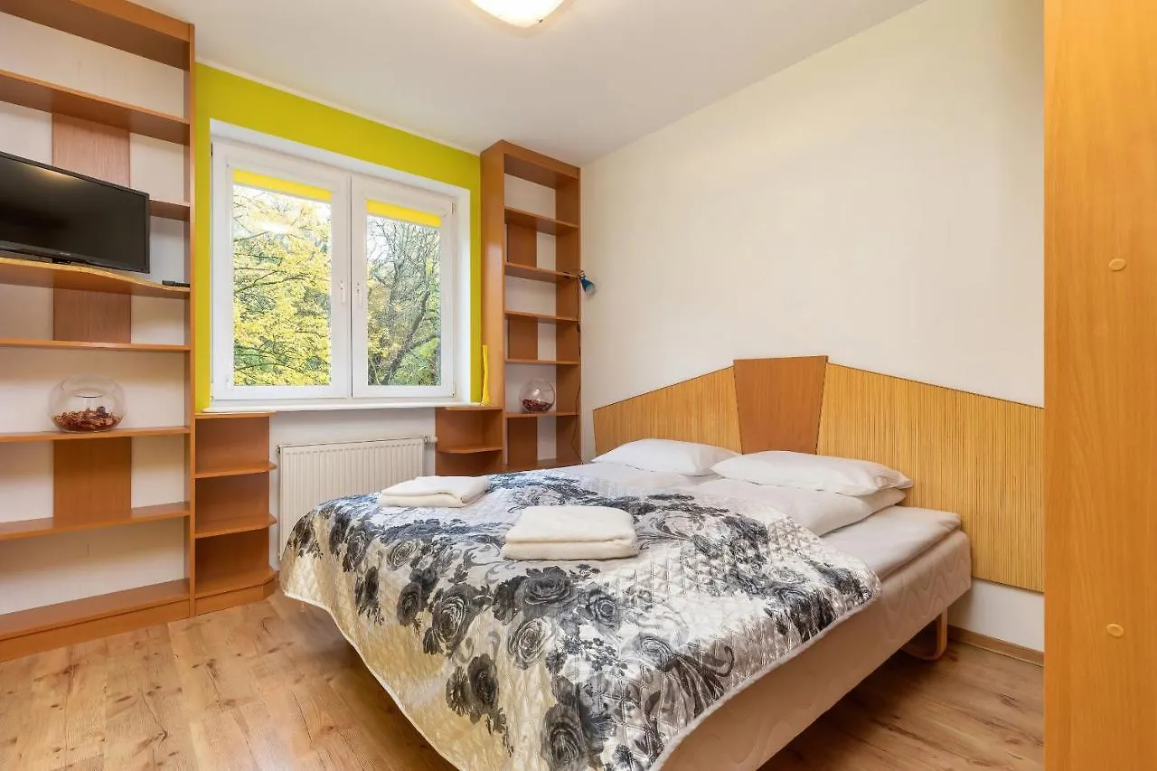 Spacerowa Apartments With Parking By Noclegi Renters 코워브제크